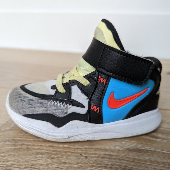 **SOLD** Nike Kids' Toddler Kyrie Infinity SE Basketball Shoes - Picture 1 of 9